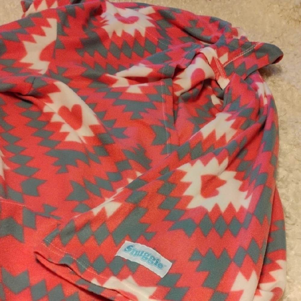 Snuggie Valentine Heart Aztec Patterned Blanket